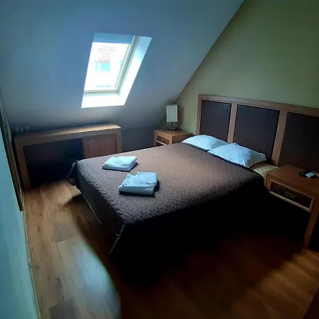 فندق Family Pautalia ساندانسكي