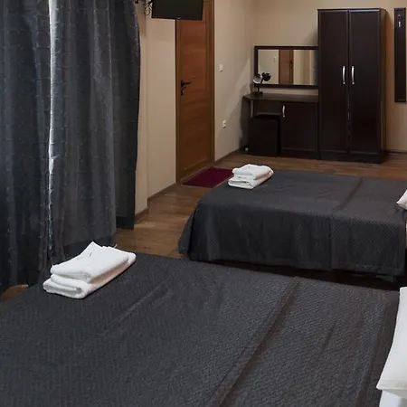 Family Pautalia فندق