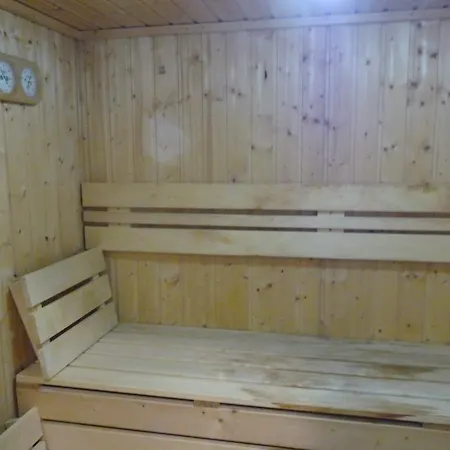 Family Pautalia فندق ساندانسكي